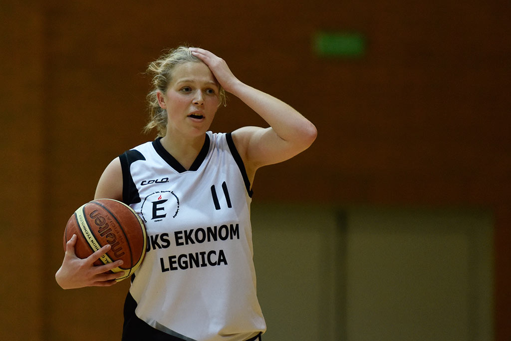 Ekonom Legnica pokonuje po emocjonującej walce Stal Brzeg