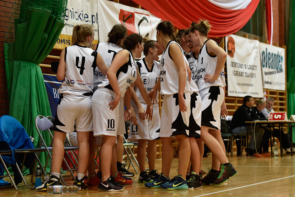 Ekonom Legnica pokonuje po emocjonującej walce Stal Brzeg