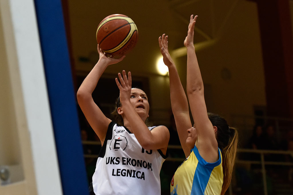 Ekonom Legnica pokonuje po emocjonującej walce Stal Brzeg