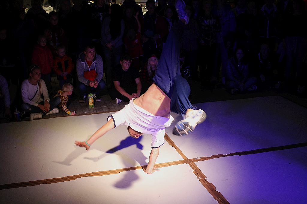 Breakdance i  hip - hop na  Hip &  Break Dance Show
