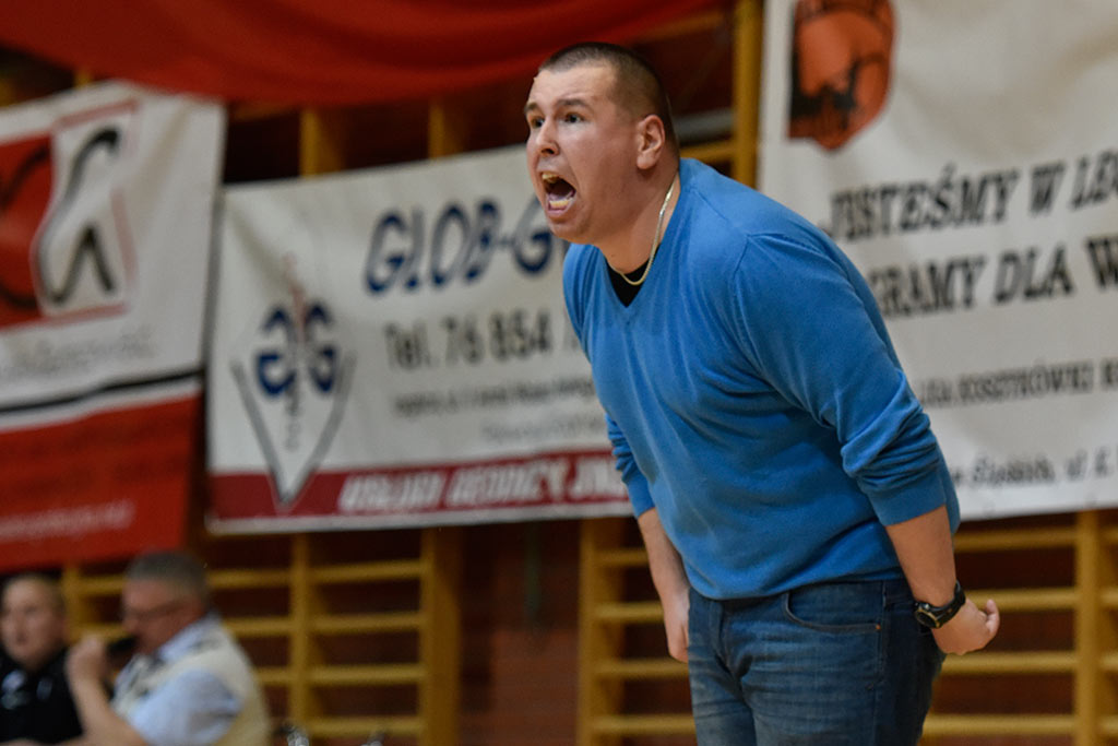 Ekonom Legnica pokonuje po emocjonującej walce Stal Brzeg