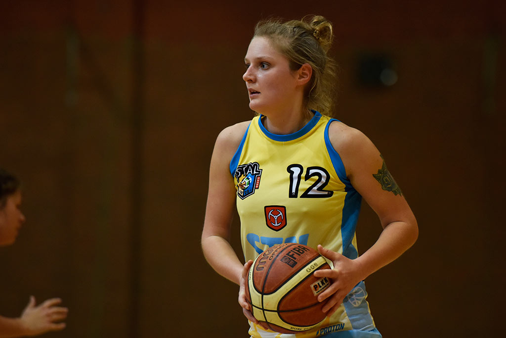 Ekonom Legnica pokonuje po emocjonującej walce Stal Brzeg