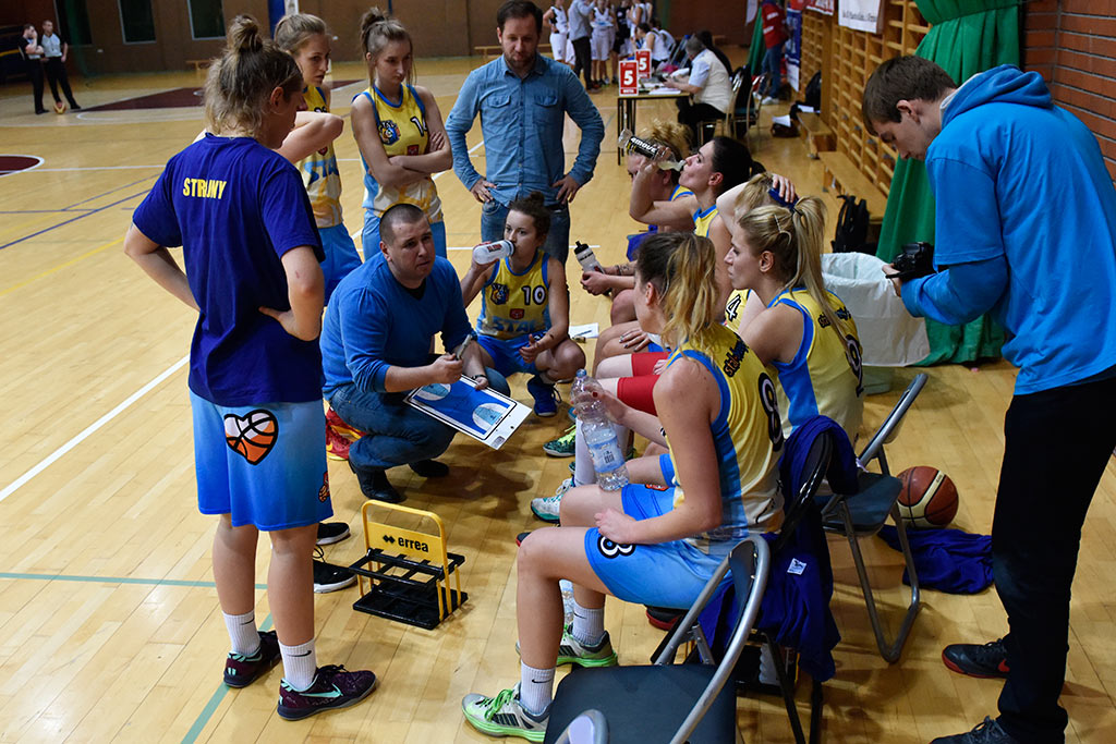 Ekonom Legnica pokonuje po emocjonującej walce Stal Brzeg