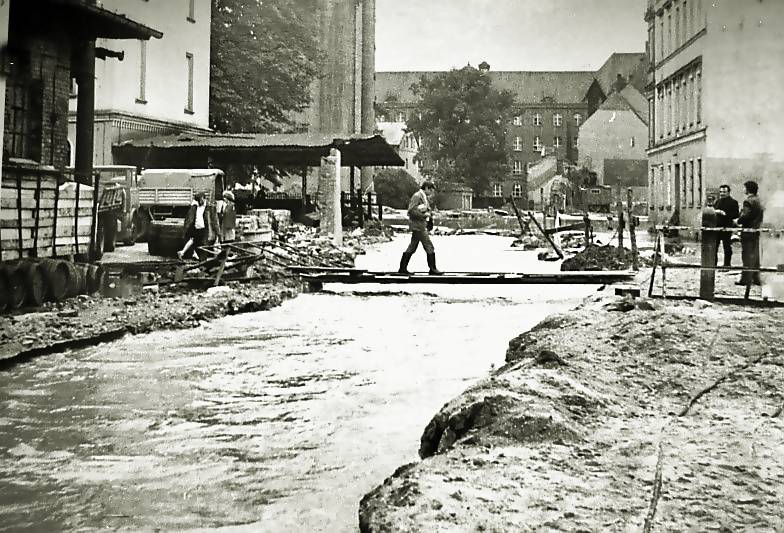 Powódź w 1977 roku. Zdjęcia Wincentego Kołodziejskiego