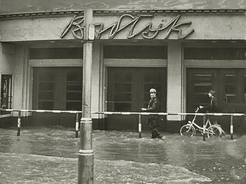 Powódź w 1977 roku. Zdjęcia Wincentego Kołodziejskiego
