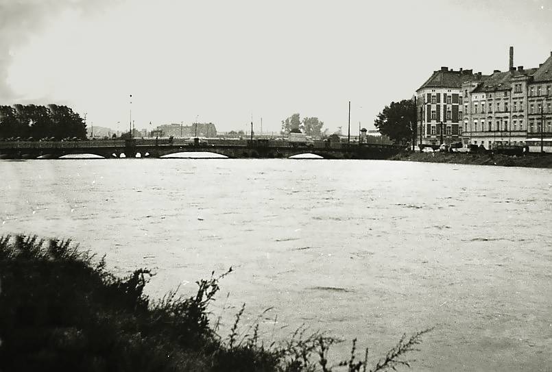Powódź w 1977 roku. Zdjęcia Wincentego Kołodziejskiego