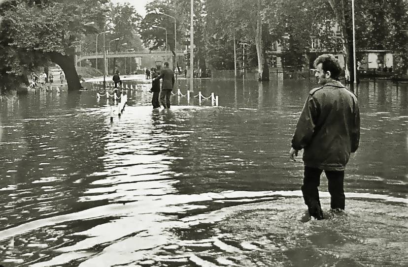 Powódź w 1977 roku. Zdjęcia Wincentego Kołodziejskiego