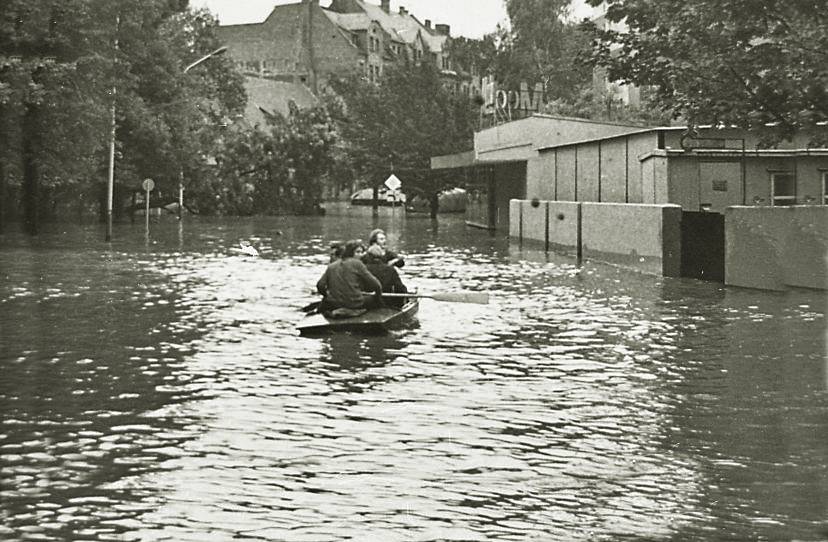 Powódź w 1977 roku. Zdjęcia Wincentego Kołodziejskiego