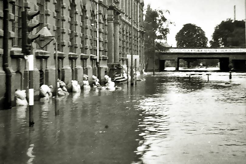 Powódź w 1977 roku. Zdjęcia Wincentego Kołodziejskiego
