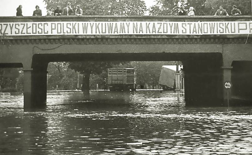 Powódź w 1977 roku. Zdjęcia Wincentego Kołodziejskiego