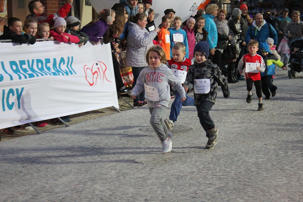 Trzysta osób pobiegło w Biegu Niepodległości dla młodzieży