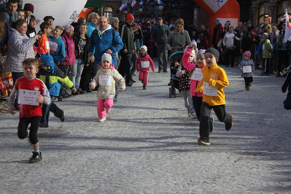 Trzysta osób pobiegło w Biegu Niepodległości dla młodzieży
