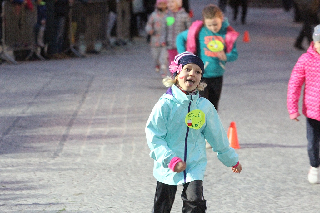 Trzysta osób pobiegło w Biegu Niepodległości dla młodzieży