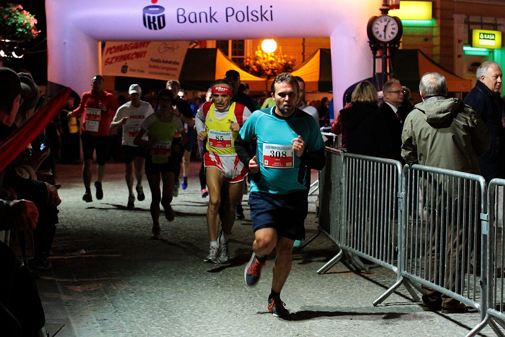 Blisko czterysta osób pobiegło w Biegu Niepodległości
