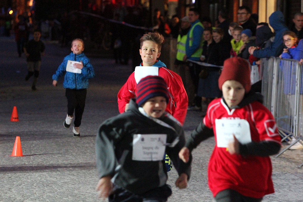 Trzysta osób pobiegło w Biegu Niepodległości dla młodzieży