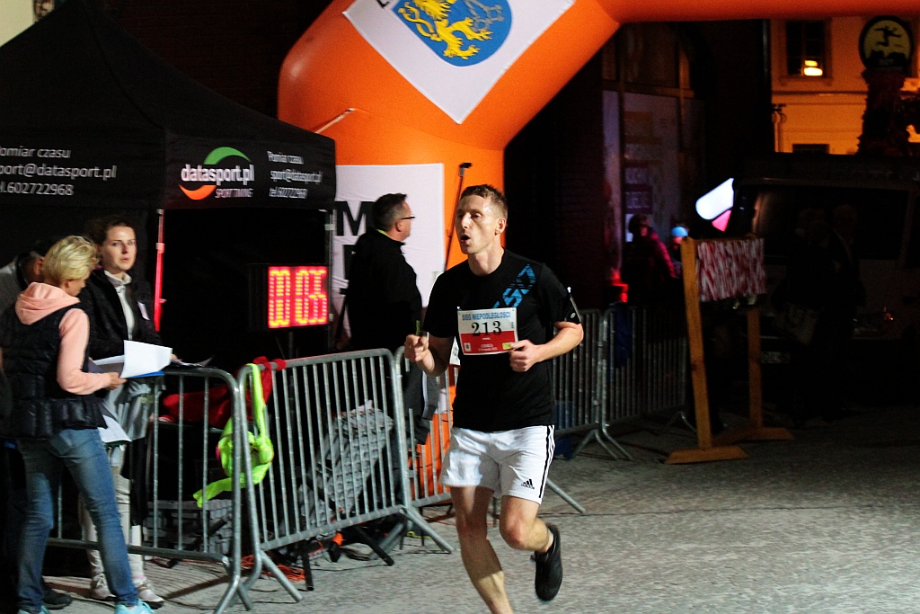 Blisko czterysta osób pobiegło w Biegu Niepodległości
