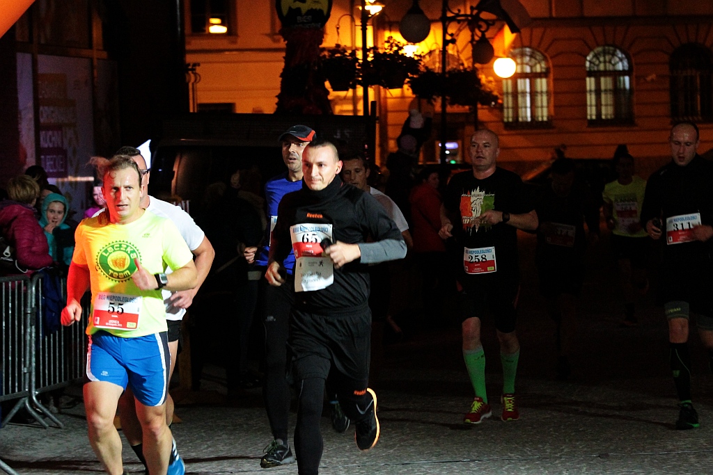 Blisko czterysta osób pobiegło w Biegu Niepodległości
