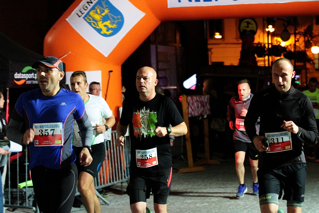 Blisko czterysta osób pobiegło w Biegu Niepodległości

