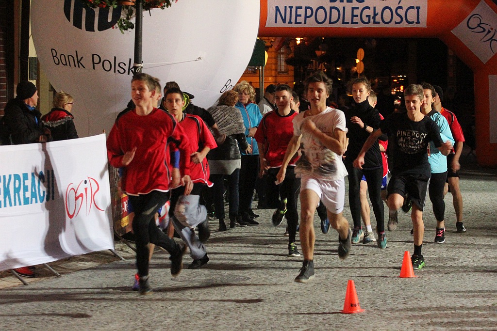 Trzysta osób pobiegło w Biegu Niepodległości dla młodzieży