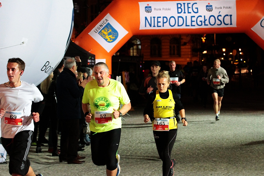 Blisko czterysta osób pobiegło w Biegu Niepodległości
