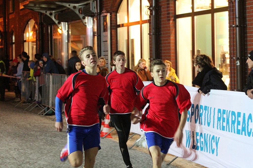 Trzysta osób pobiegło w Biegu Niepodległości dla młodzieży