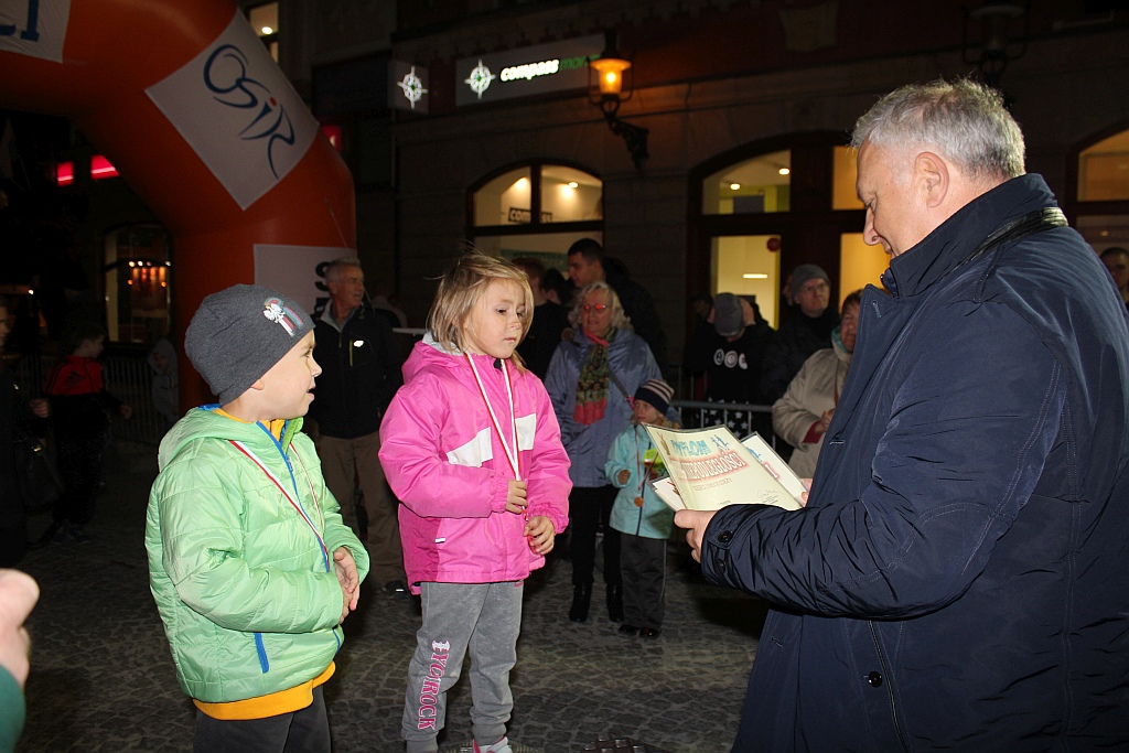 Trzysta osób pobiegło w Biegu Niepodległości dla młodzieży