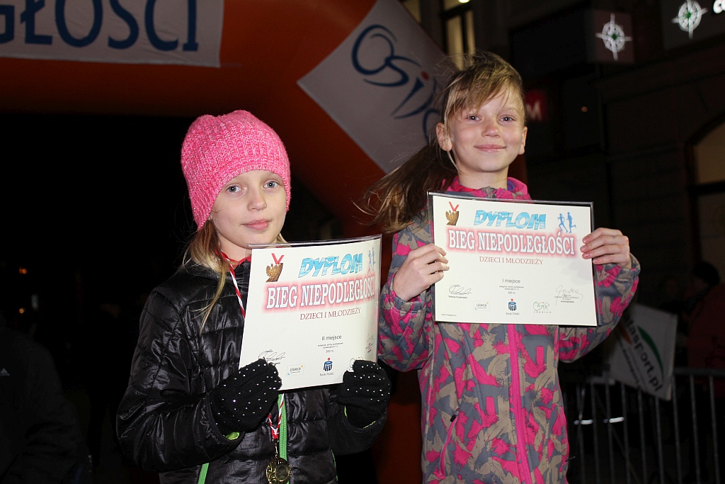 Trzysta osób pobiegło w Biegu Niepodległości dla młodzieży