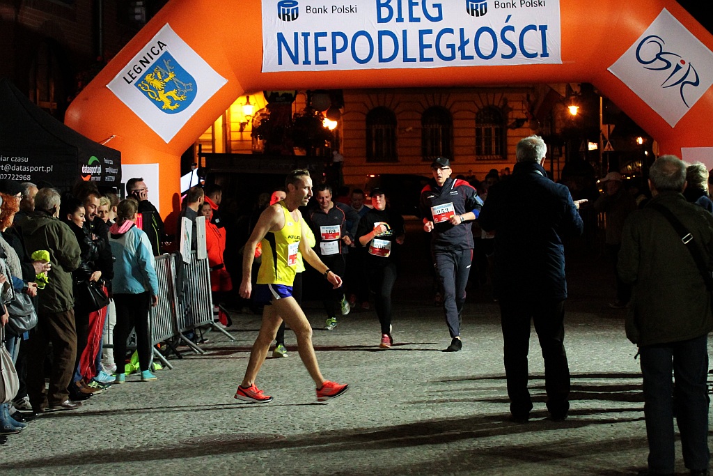 Blisko czterysta osób pobiegło w Biegu Niepodległości
