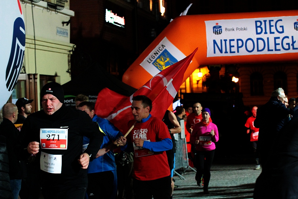 Blisko czterysta osób pobiegło w Biegu Niepodległości
