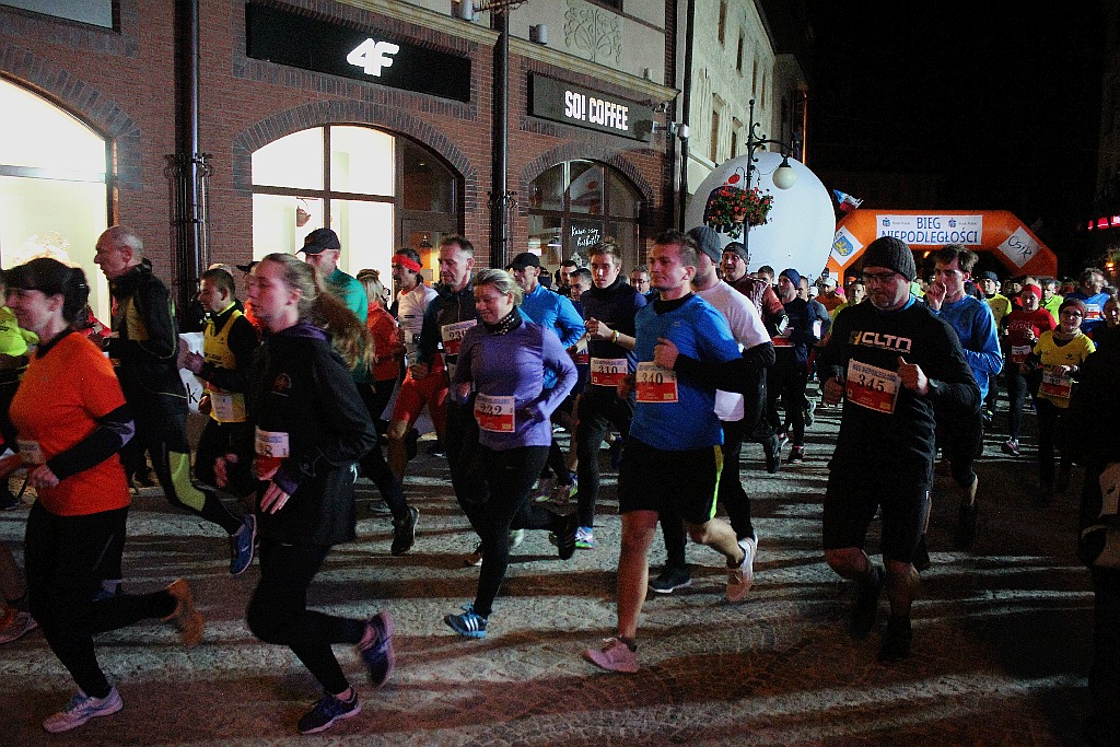 Blisko czterysta osób pobiegło w Biegu Niepodległości
