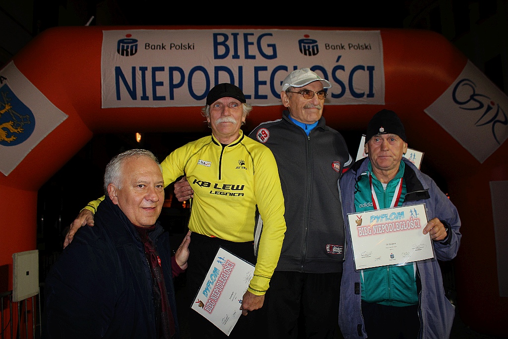 Blisko czterysta osób pobiegło w Biegu Niepodległości
