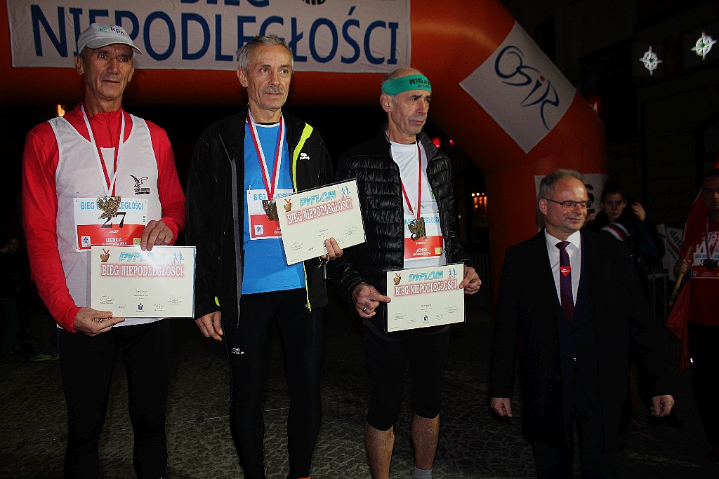 Blisko czterysta osób pobiegło w Biegu Niepodległości
