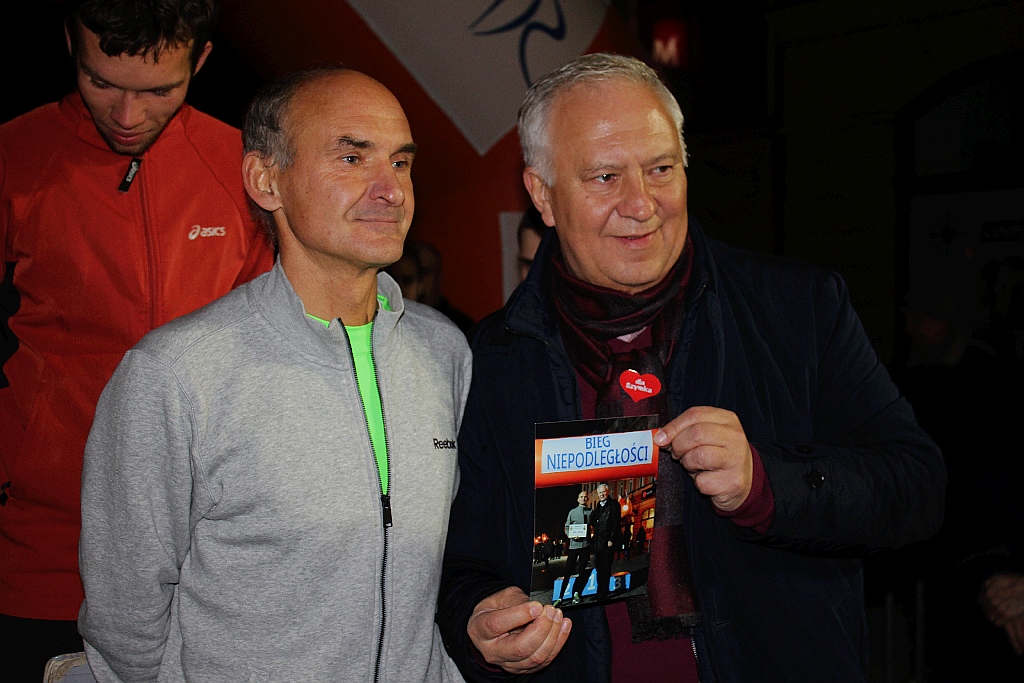 Blisko czterysta osób pobiegło w Biegu Niepodległości
