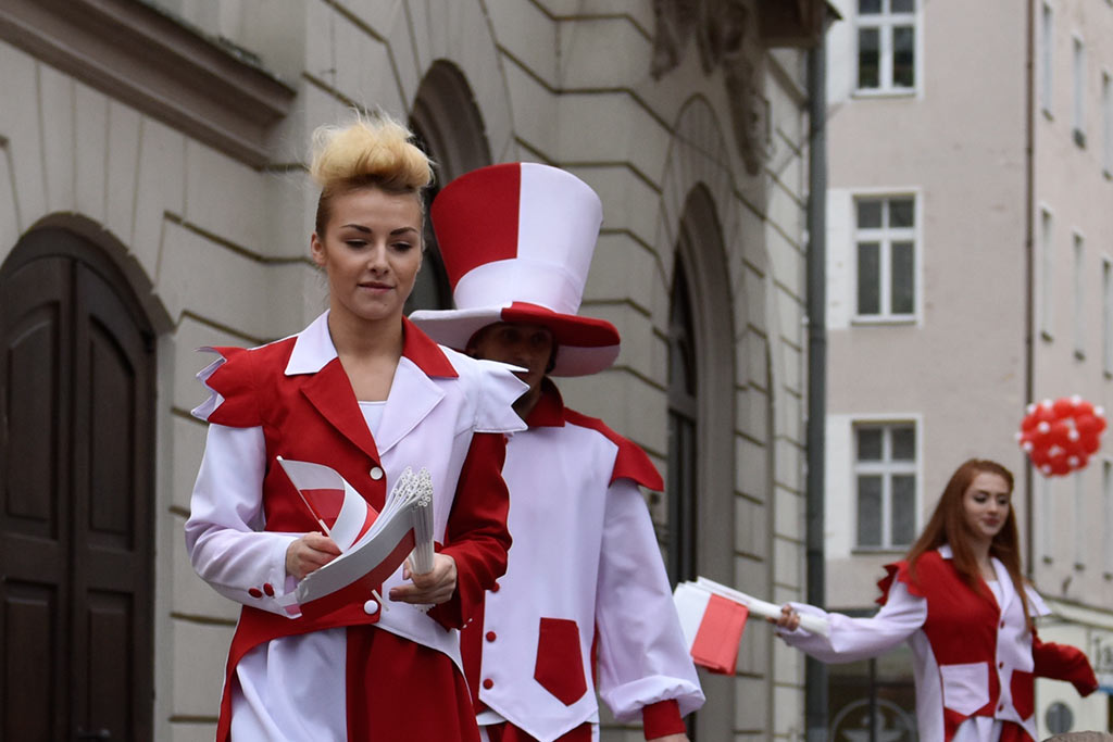Legniczanie świętują w sercu miasta Dzień Niepodległości cz.1