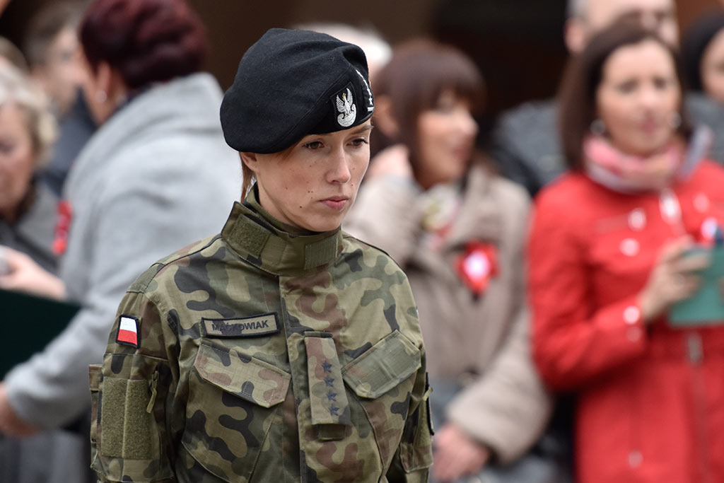 Pierwsze klasy mundurowe z VII LO złożyły uroczyste ślubowanie