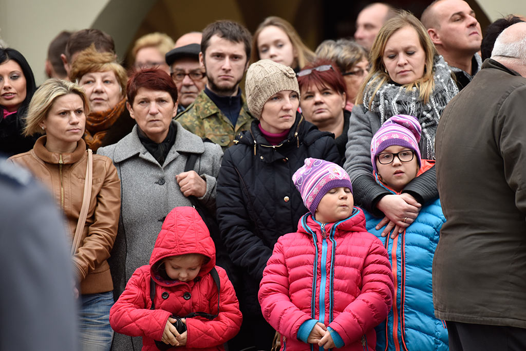 Pierwsze klasy mundurowe z VII LO złożyły uroczyste ślubowanie