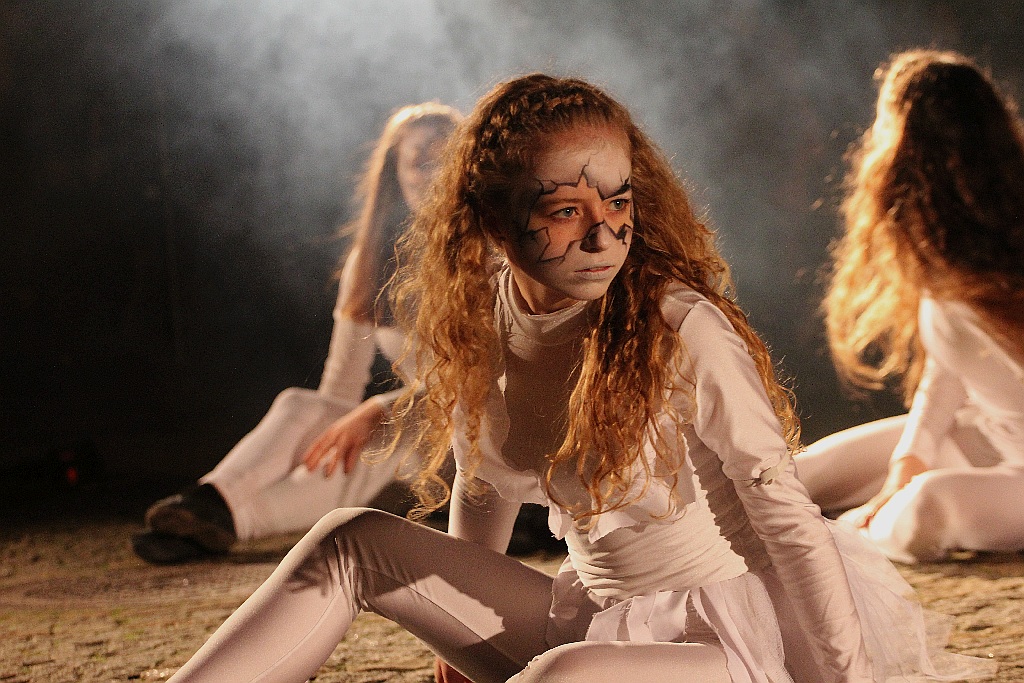 Teatr Avatar wystawił w legnickim Runku spektakl Wolne Ptaki