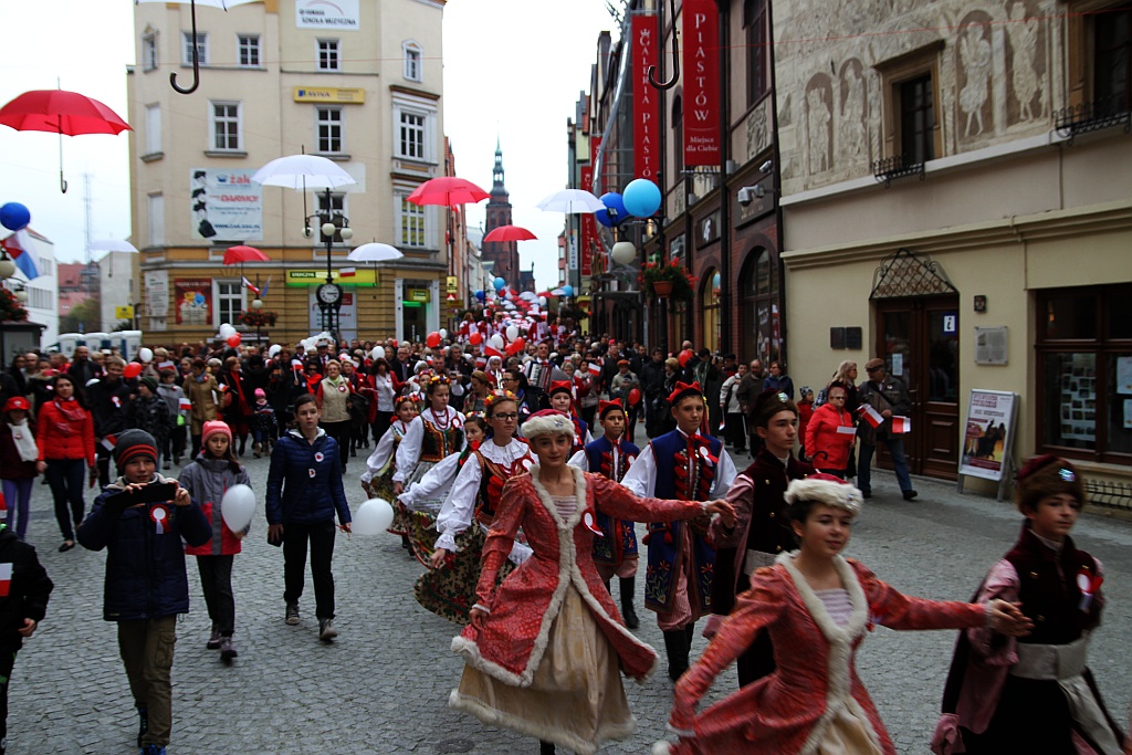 Legniczanie świętują w sercu miasta Dzień Niepodległości cz.2