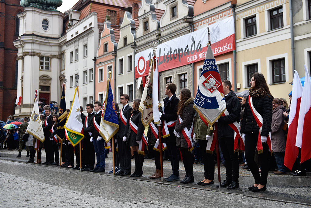 Pierwsze klasy mundurowe z VII LO złożyły uroczyste ślubowanie