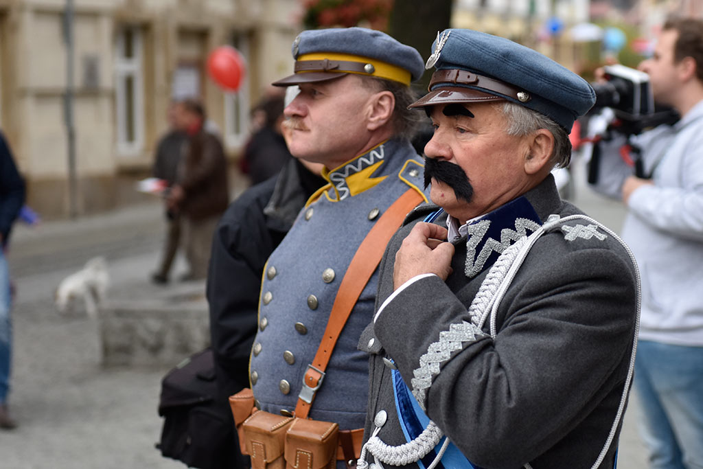 Legniczanie świętują w sercu miasta Dzień Niepodległości cz.1