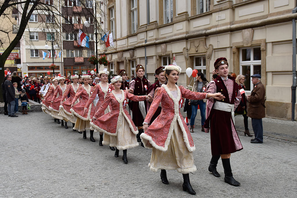 Legniczanie świętują w sercu miasta Dzień Niepodległości cz.1
