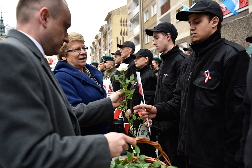 Pierwsze klasy mundurowe z VII LO złożyły uroczyste ślubowanie