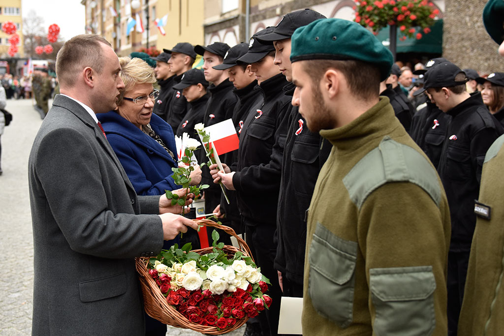 Pierwsze klasy mundurowe z VII LO złożyły uroczyste ślubowanie