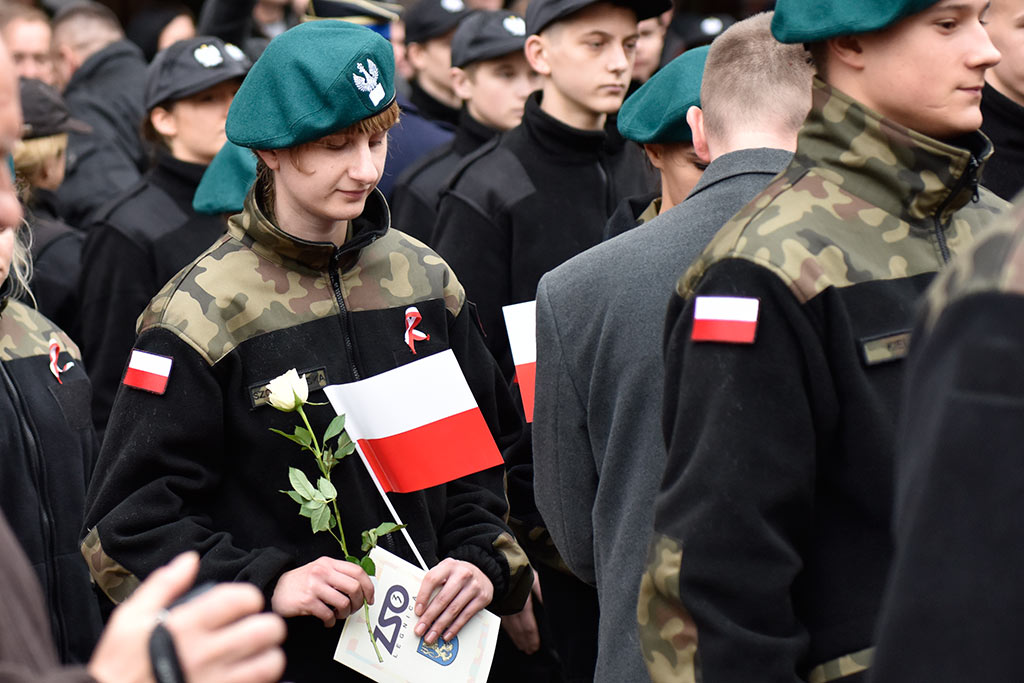 Pierwsze klasy mundurowe z VII LO złożyły uroczyste ślubowanie