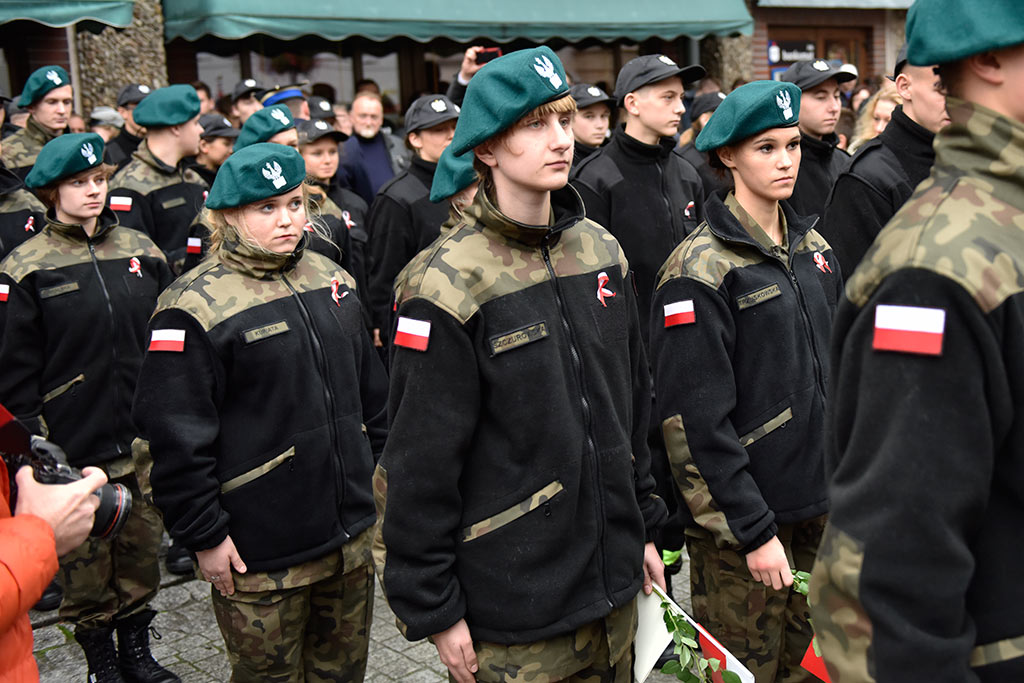 Pierwsze klasy mundurowe z VII LO złożyły uroczyste ślubowanie
