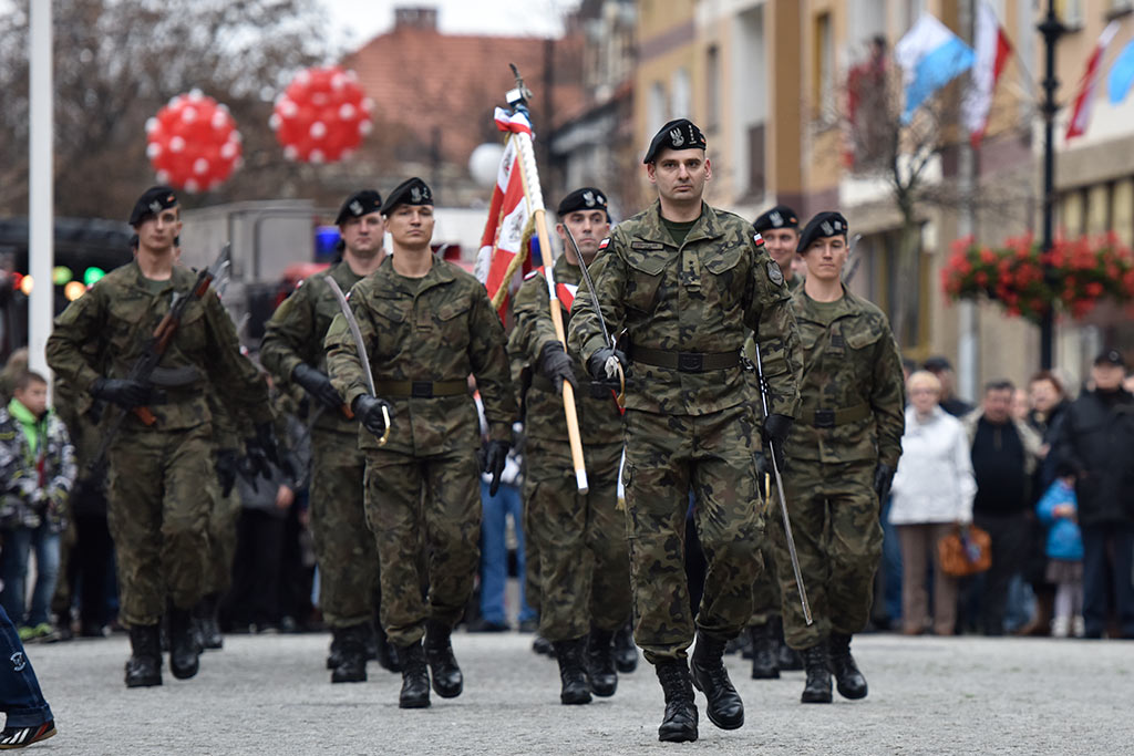 Pierwsze klasy mundurowe z VII LO złożyły uroczyste ślubowanie