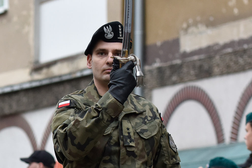 Pierwsze klasy mundurowe z VII LO złożyły uroczyste ślubowanie