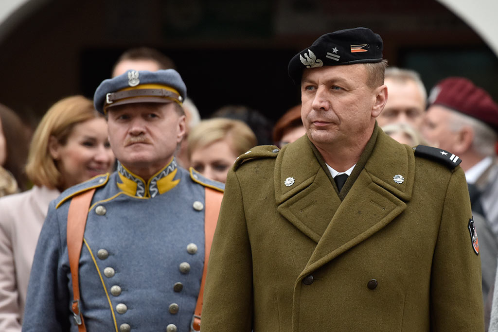 Pierwsze klasy mundurowe z VII LO złożyły uroczyste ślubowanie