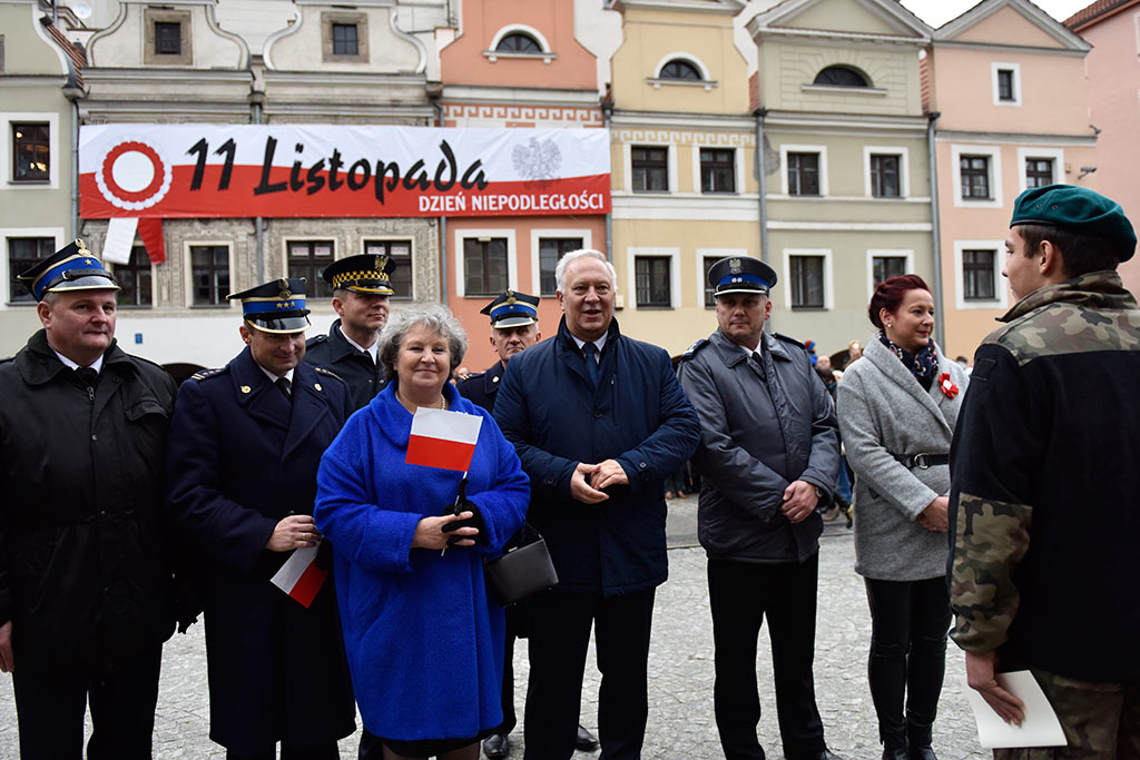 Pierwsze klasy mundurowe z VII LO złożyły uroczyste ślubowanie