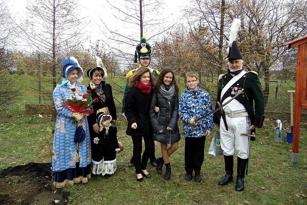 Podążyli śladami Napoleona. Zasadzili drzewa na pamiątkę